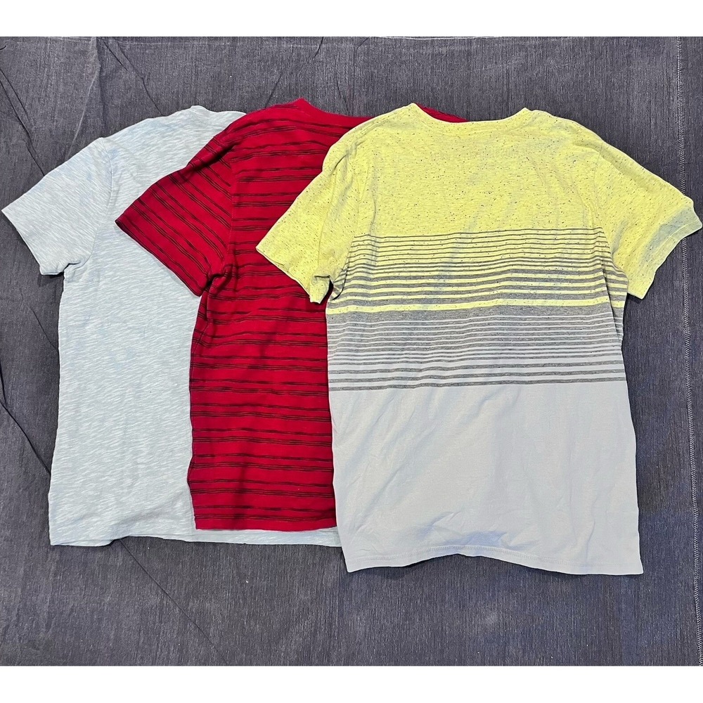 Lot of 2 Gap 1 Mossimo Supply T Shirts Mens Large L Red Blue Gray Short Sleeve - Picture 8 of 13